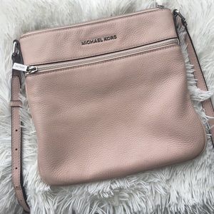 2018 Final Sale🎉 Michael kors crossbody